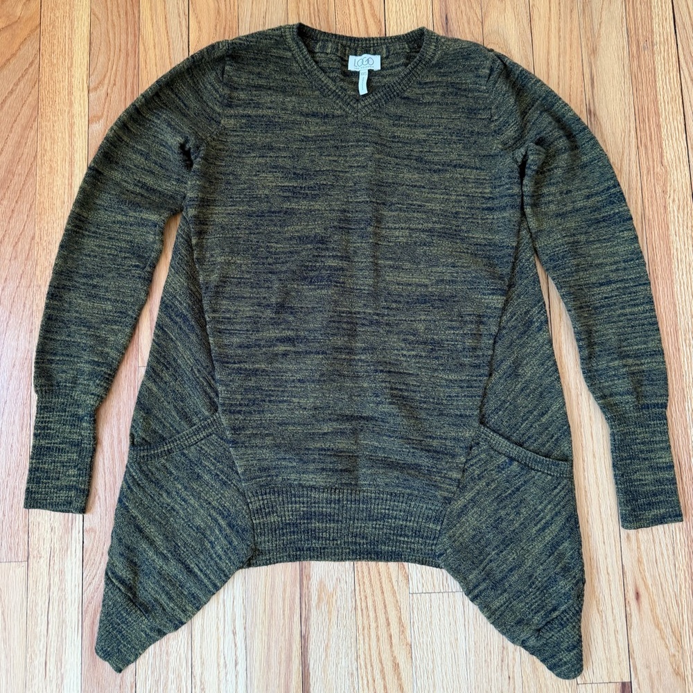 LOGO by Lori Goldstein Cashmere Blend V-Neck Sweater in Olive
